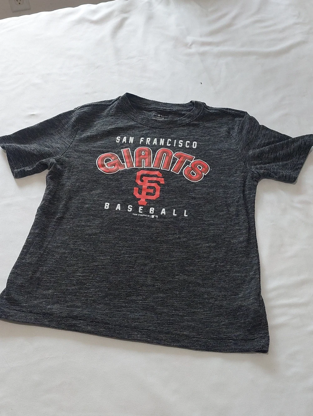 Genuine Merchandise Black San Francisco Giants Kids Tee with Red Logo Size 4,5